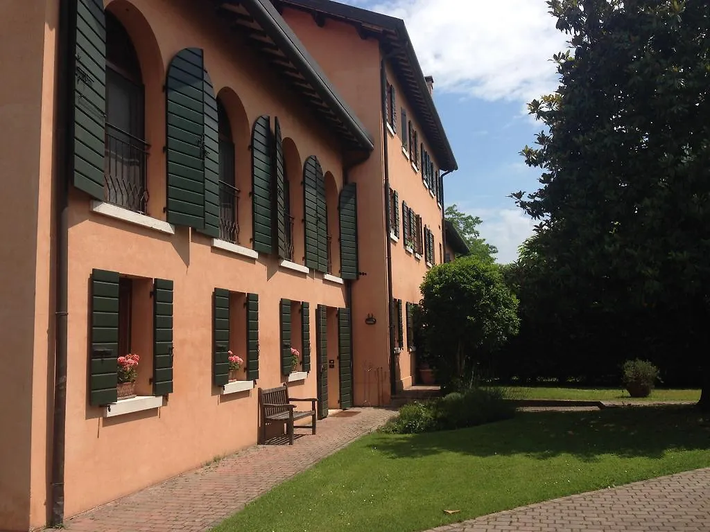 **  Corteundici Bed & Breakfast Treviso İtalya